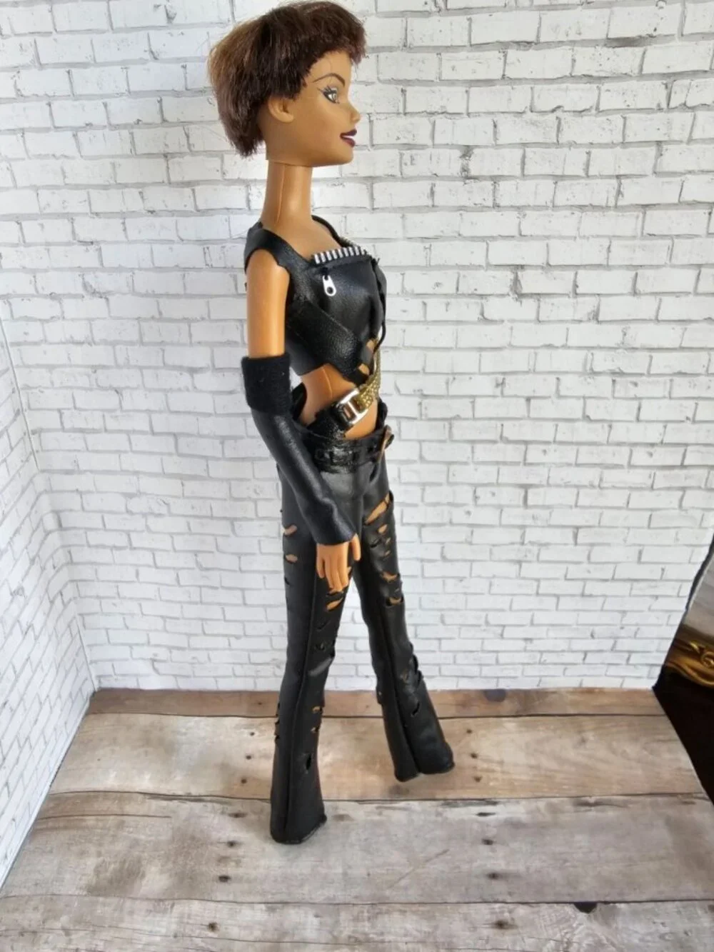 Mattel 2004 Halle Berry Barbie Catwoman Doll #B5838 DC Comics Movie Rare